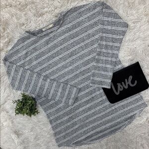 Byron Bay Striped Long Sleeve Top 💗 Gray & White